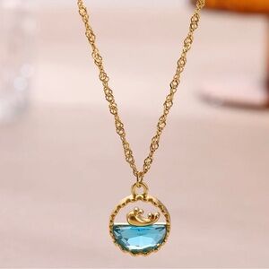 Elegant Gold and Blue Pendant Necklace